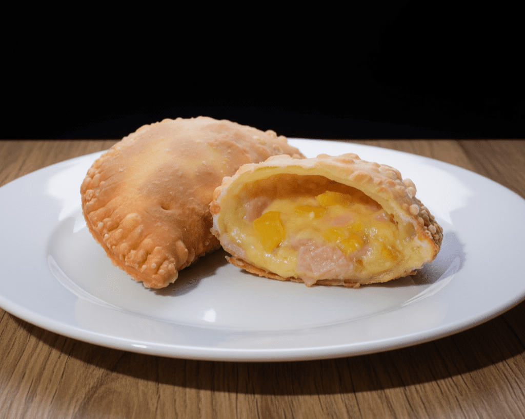 Empanada Hawaiana